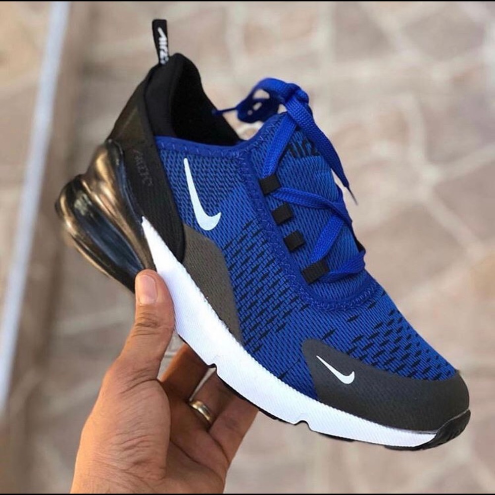 Nike 270